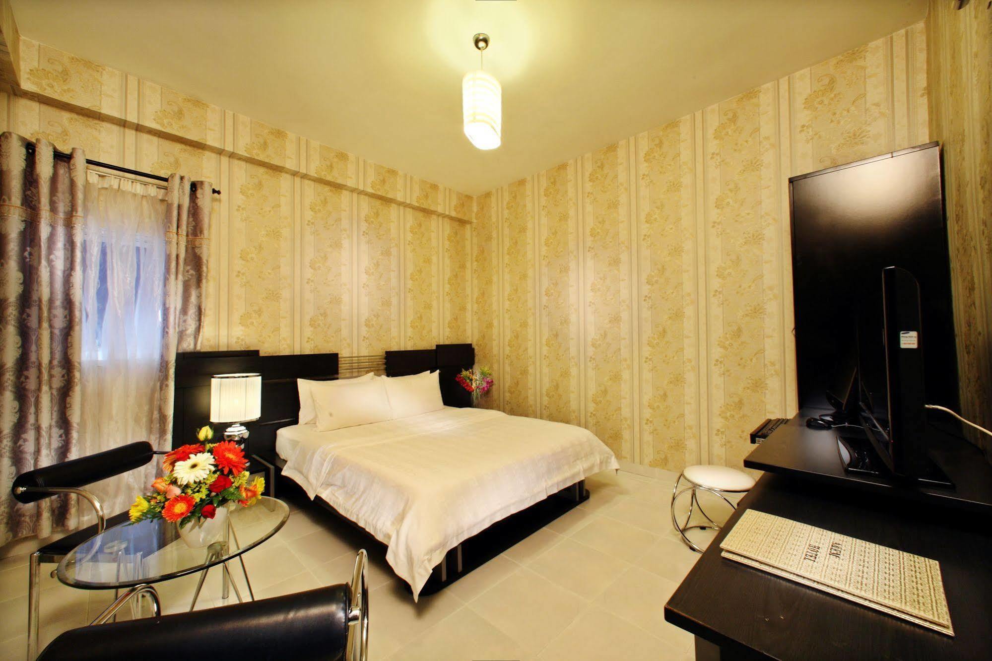 Khách sạn A&em - The Petit 2*